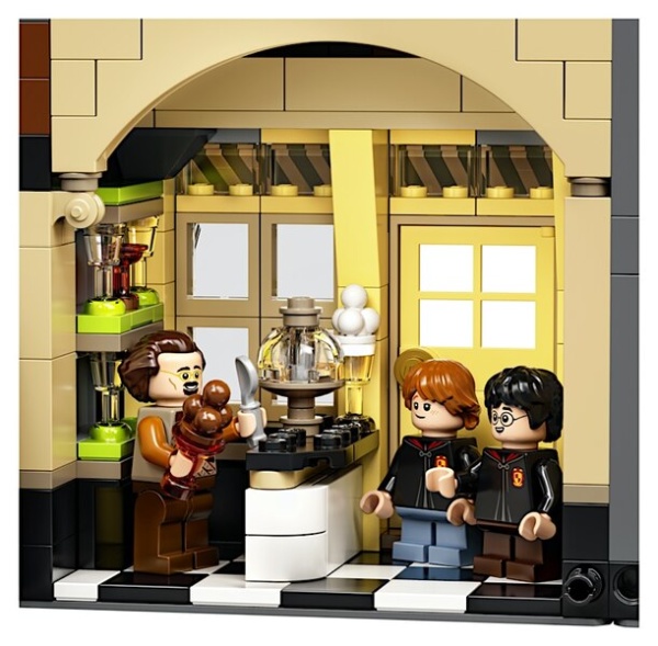 LEGO Harry Potter Diagon Alley - Florean Fortescue's Ice Cream Parlor