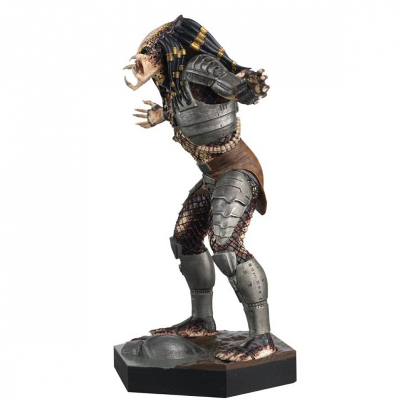 Alien and Predator Collection The Predator 1987 Figure with Magazine side