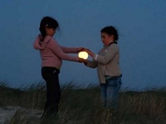 Holding_Sun