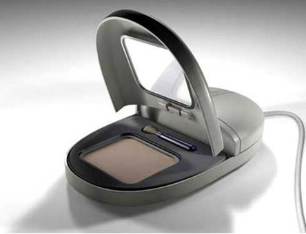 Mouse with built-in makeup case