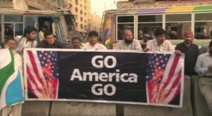 Funny Pakistan protest sign - Go America Go