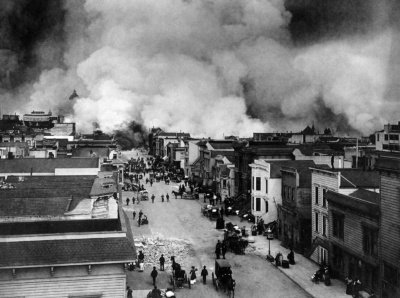 San Francisco Mission District burning in the aftermath of the San Francisco Earthquake of 1906