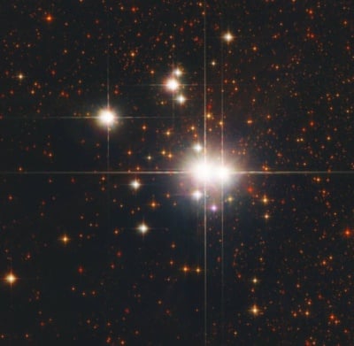 open star cluster caldwell 82 aka ngc 6193 and its 2 o type stars 550x538