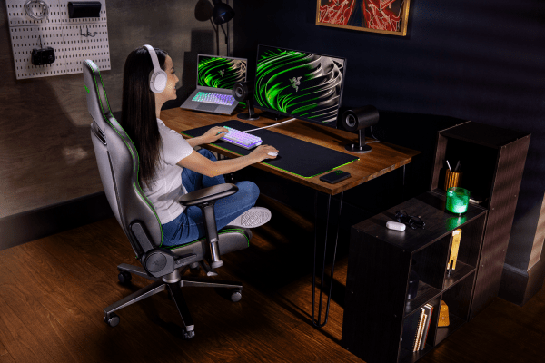 Everything we discovered at razercon 2021 including rad gaming chairs, cool headsets, portable gaming systems, and yes, the zephyr wearable air purifier mask with interior cooling fans and dizzying lighting effects. 13 Enki26321 lifestyle shot3 R2