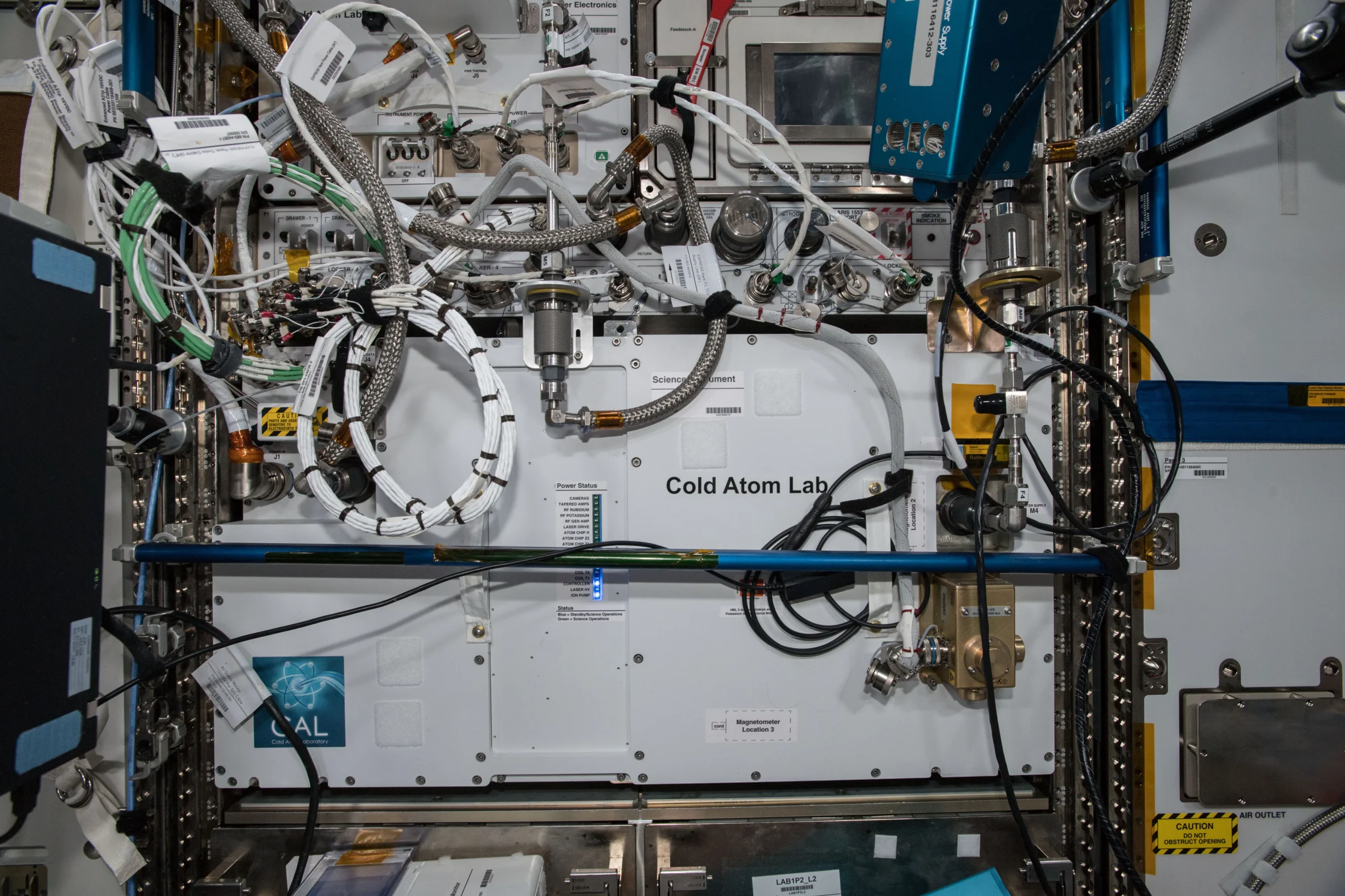 Nasa demonstrates a new quantum tool called an atom interferometer, which can accurately measure gravity. 1 1 main cal image scaled