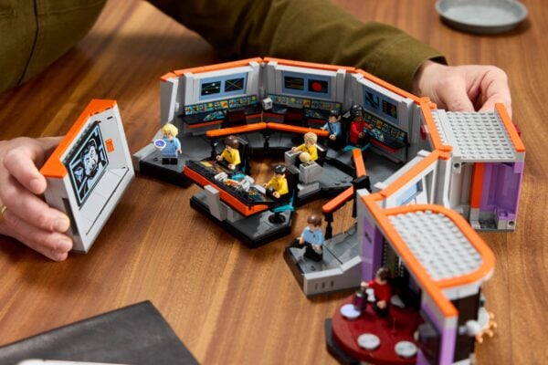 Star trek lego enterprise bridge warps in for 60th 5 imgi 406 blt68b96db9d6f9e80c 11385 Lifestyle Build 09