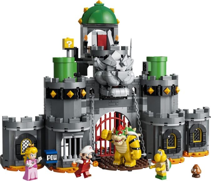 LEGO Super Mario Fire Mario Bowsers Castle 72060 zTcB5l8DkEtc 676x582 1