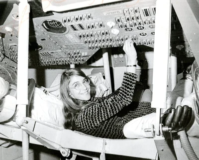 Margaret hamilton, apollo’s software guardian, leaves a towering geek legacy 5 Margaret Hamilton, lead Apollo flight software engineer, in the Apollo Command Module.