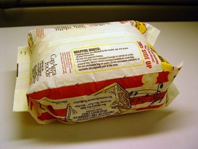 Popcorn bag for microwave ovens, popped state