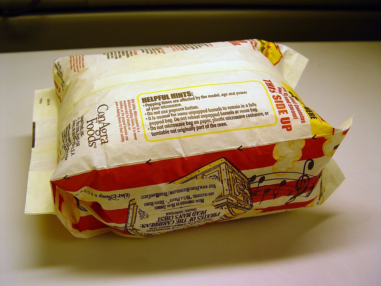 Popcorn bag for microwave ovens, popped state