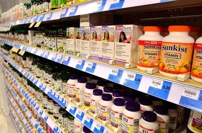 Vitamin supplement pills